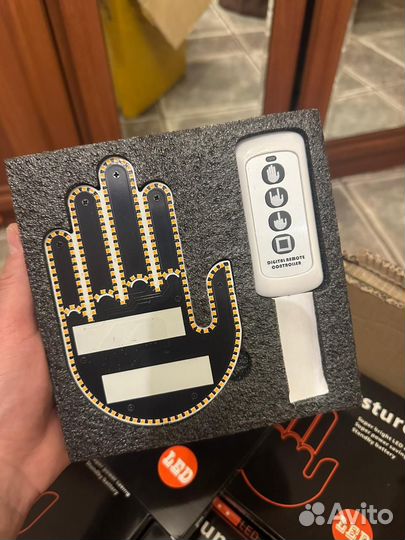 Наклейка на машину рука светодиодная