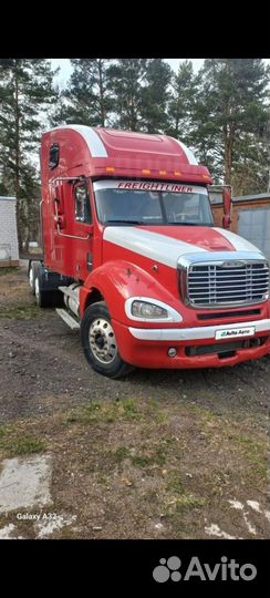 Freightliner ST120064ST, 2004