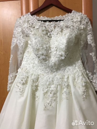 Свадебное платье