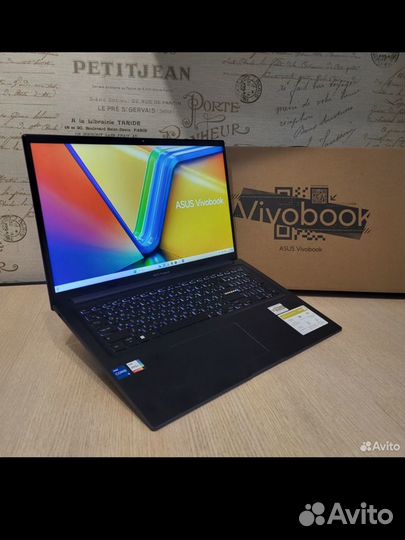 Новый Asus Vivobook 17