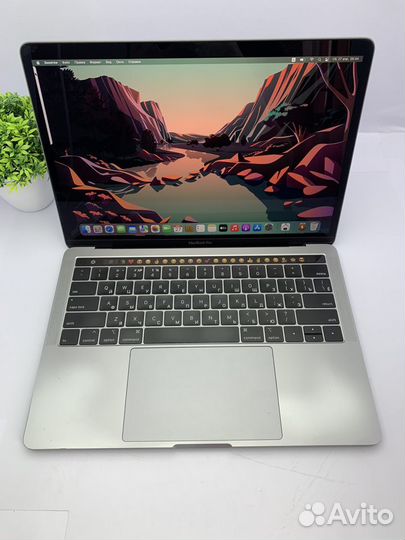 MacBook Pro 13 2019 i5 8gb 256gb 163 цикла