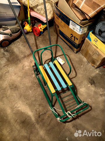 Детские санки с колесами и ручкой