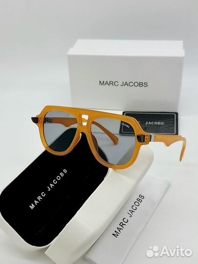 Солнцезащитные очки Marc Jacobs