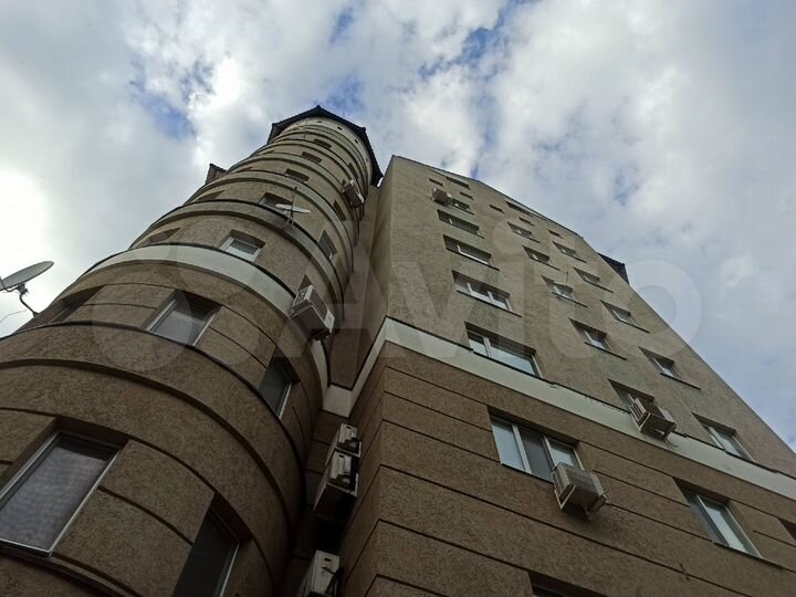 2-к. квартира, 106,8 м², 2/8 эт.