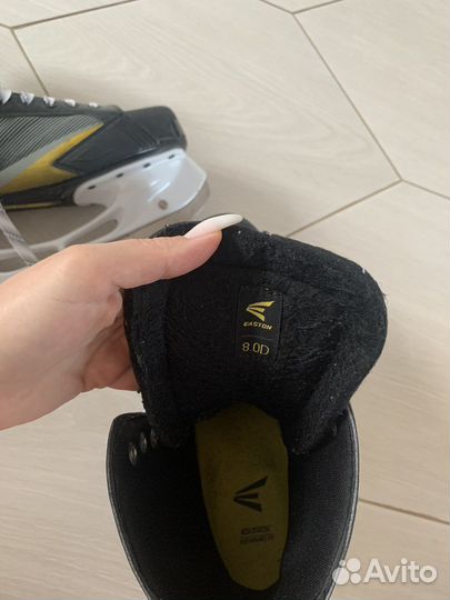 Мужские коньки Easton Razor Bladz