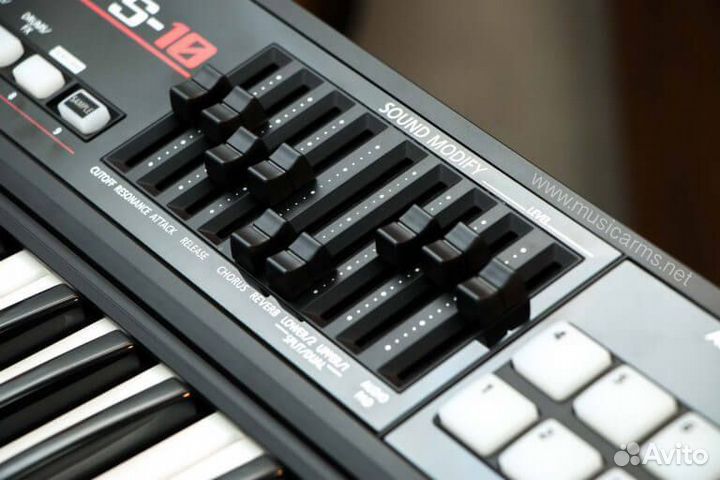 Продается клавиши Roland