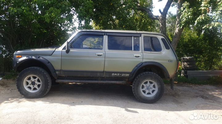 LADA 4x4 (Нива) 1.8 МТ, 2002, 100 000 км