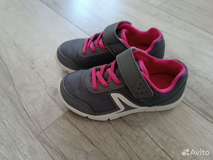 Кроссовки для девочки Decathlon 28 р
