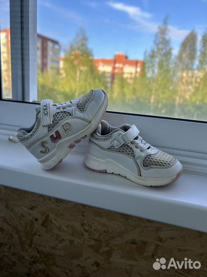 Кроссовки детские