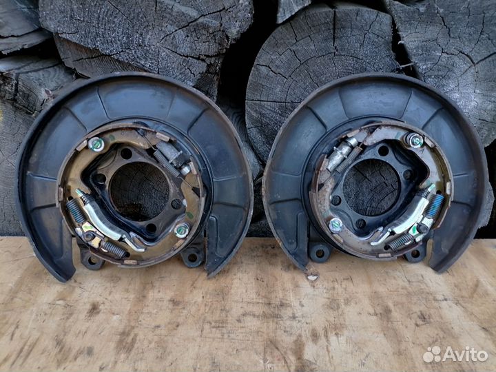 Пыльник тормозного диска Mitsubishi Lancer 10