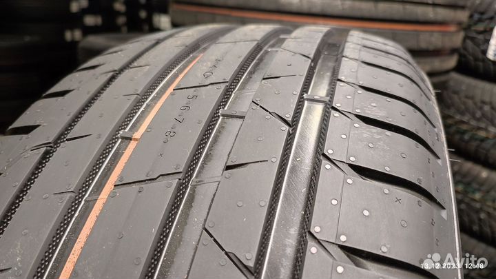 Ikon Tyres Autograph Ultra 2 235/45 R17 97Y