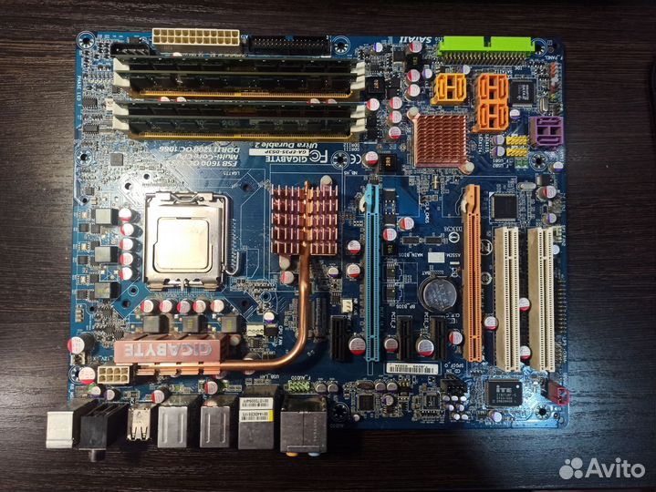 Материнская плата с процессором