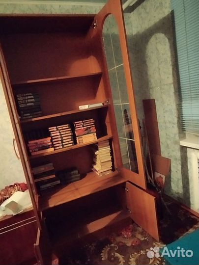 Шкаф для книг