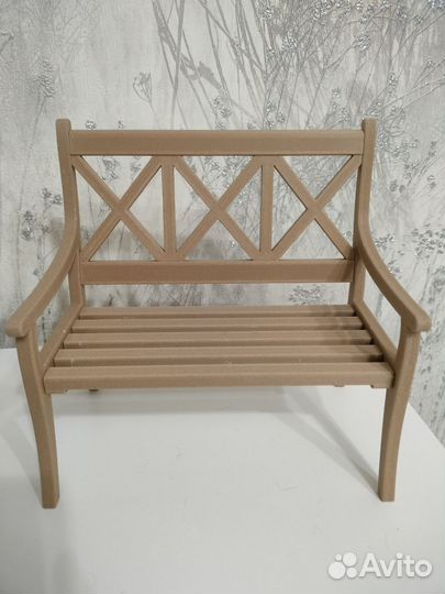 Скамейка для куклы