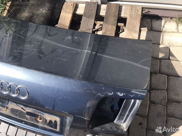 Крышка багажника audi а8