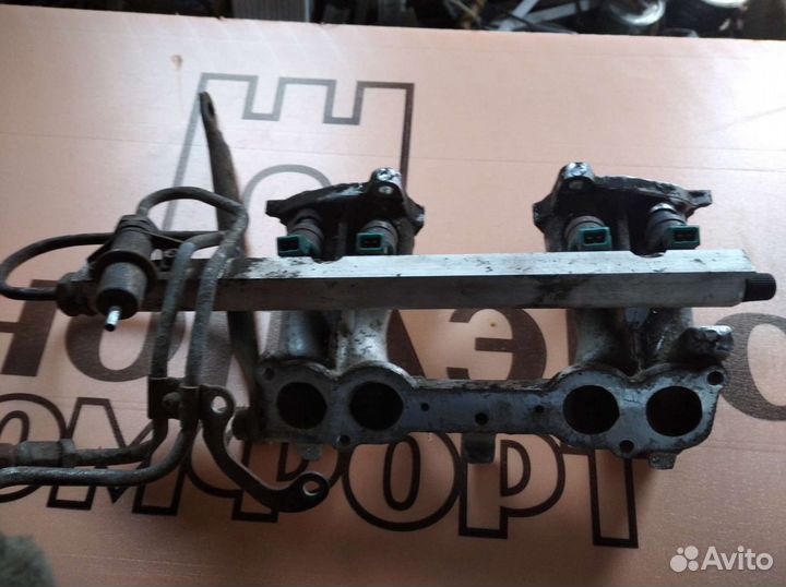 Топливная рампа с форсункой и пауком