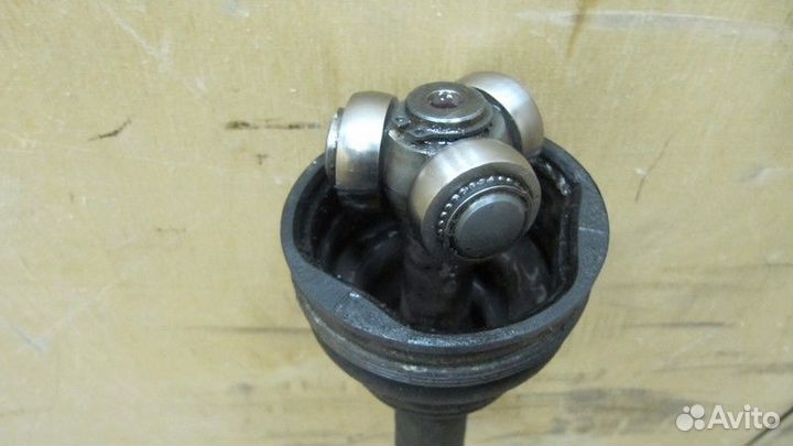 Полуось задняя Toyota Rav 4 2006-2013