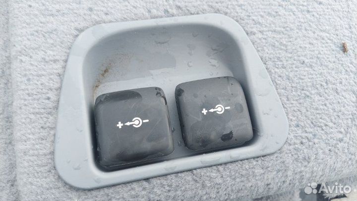 Обшивка багажника правая Bmw X5 E53 3.0D 2003