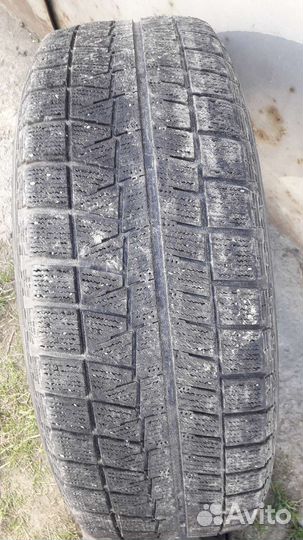 Bridgestone Blizzak Revo GZ 225/60 R17