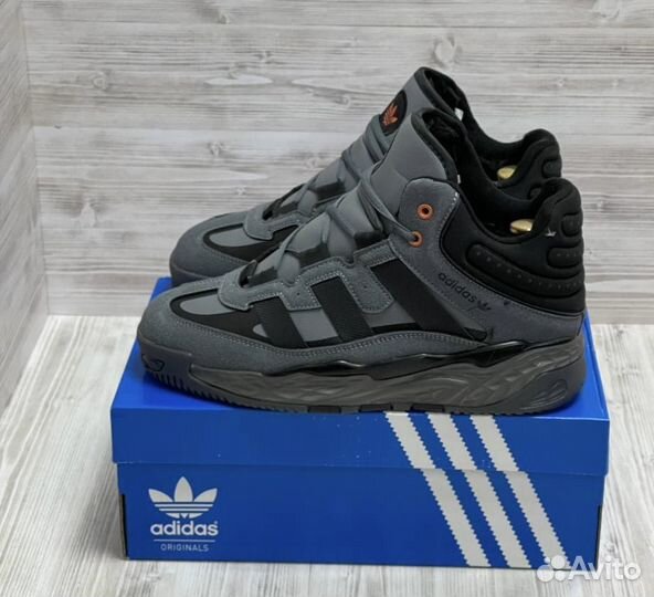 Кроссовки Adidas Gore-Tex зимние с мехом