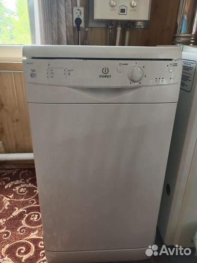 Посудомоечная машина Indesit dsg 0517