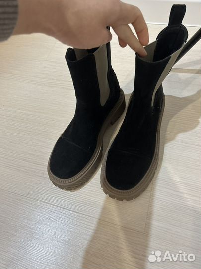 Ботинки женские демисезонные новые 36