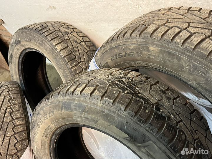 Pirelli Ice Zero 215/65 R17