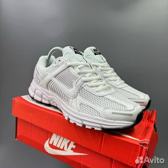 Кроссовки мужские Nike Zoom Vomero 5 Triple White