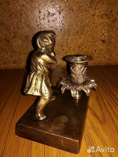 Статуэтка подсвечник
