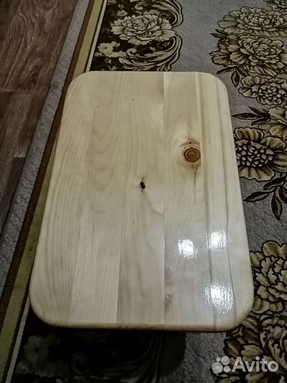 Маленькая табуретка