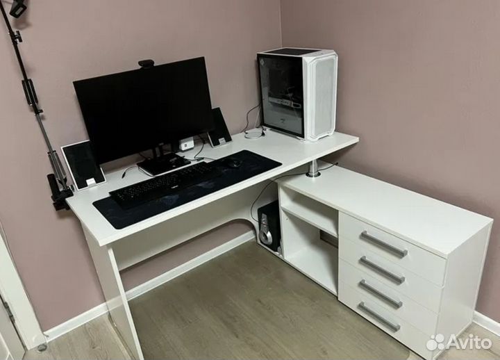 Стол компьютерный Алькор