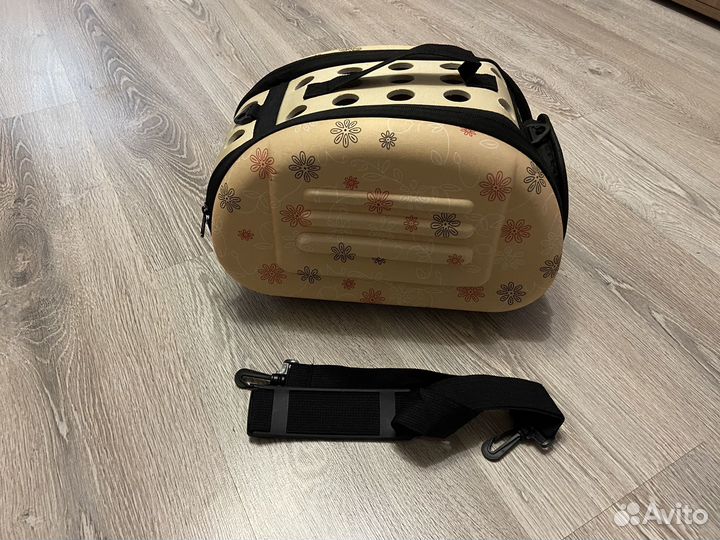 Переноска для кошек и собак