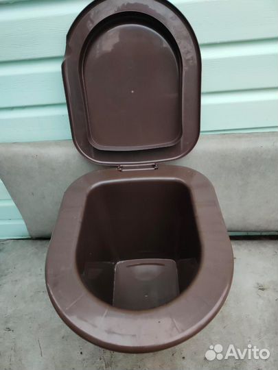 Туалетное ведро с крышкой - новое