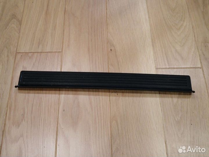 Накладка порога передней двери Renault