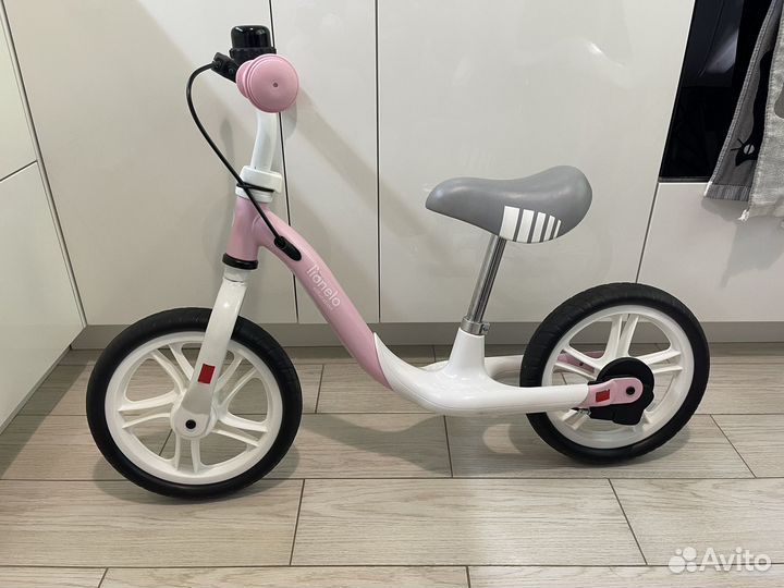 Беговел для девочки от 3 лет