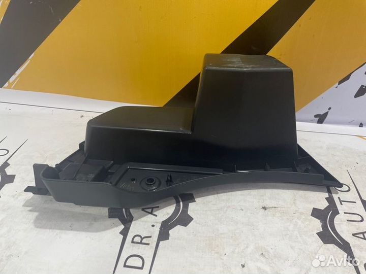 Обшивка багажника задняя правая. Карман Lexus Rx