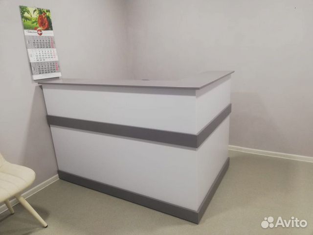 Стойка ресепшн