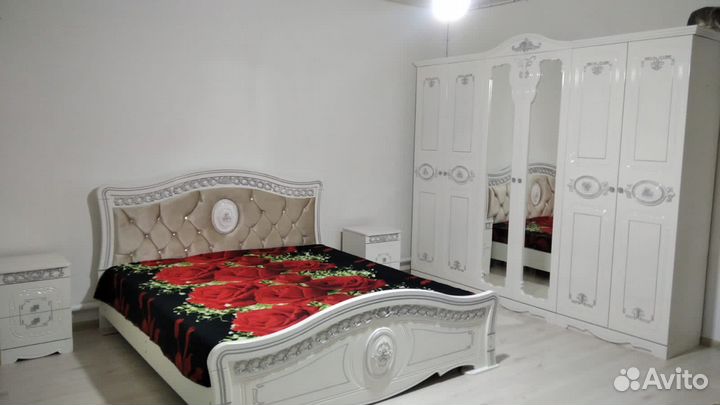 Спальный гарнитур Азалия