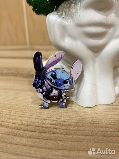 Деревянный значок стич stitch