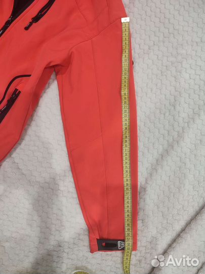 Куртка-ветровка демисезонная