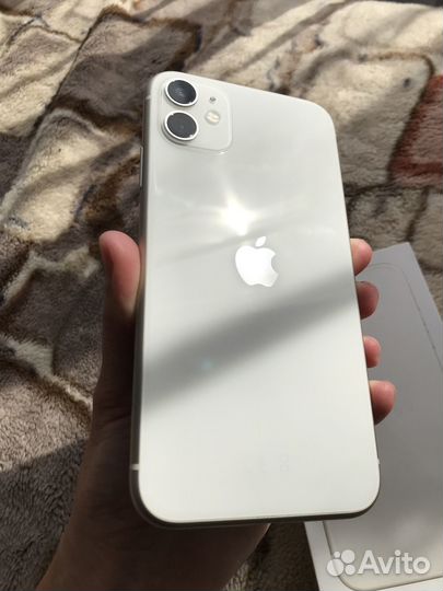 iPhone 11, 64 ГБ