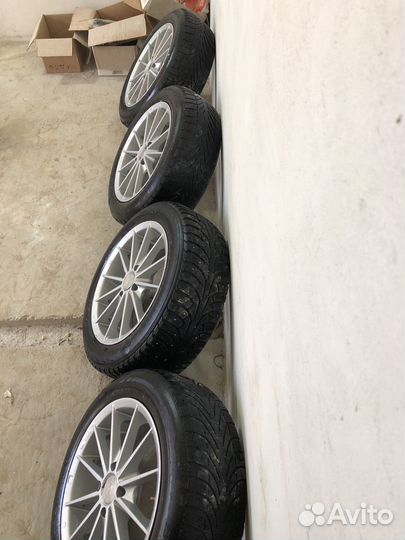 Bridgestone Blizzak WS-15 15/4.5 R15.3 88C