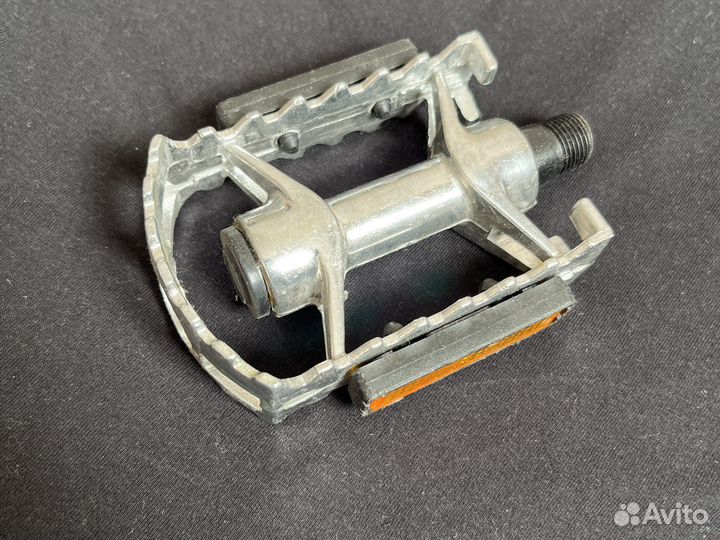 Правая педаль для велосипеда