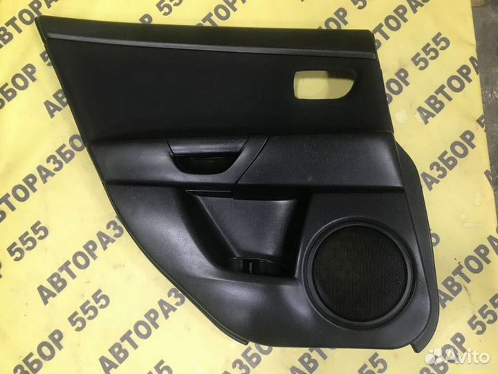 Обшивка двери задней левой Mazda 3 BK