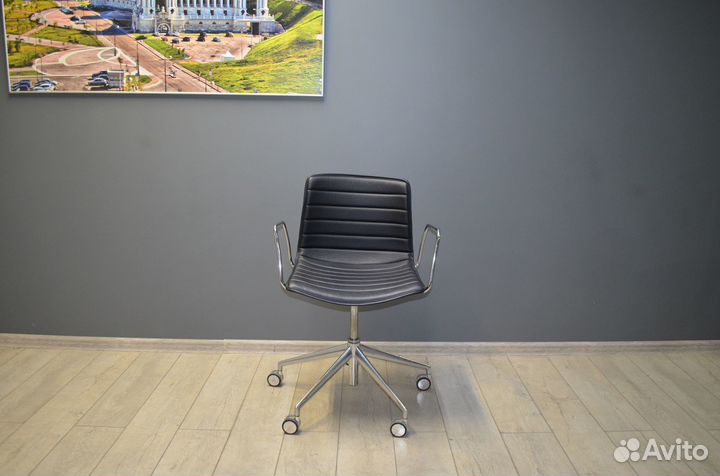 Кресло офисное Arper, Италия