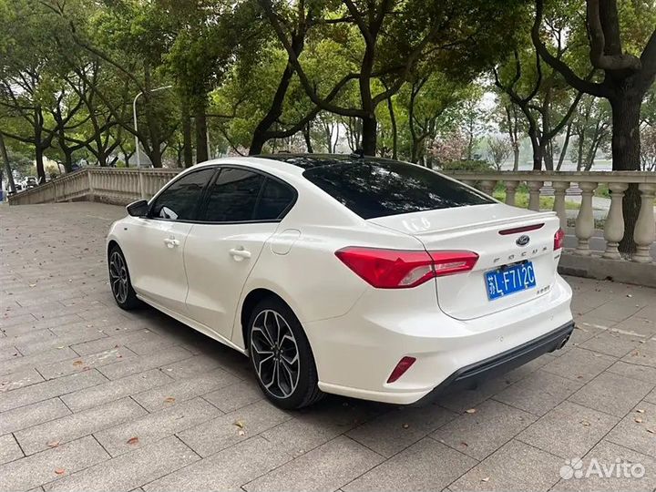 Ford Focus 1.5 AT, 2021, 39 000 км