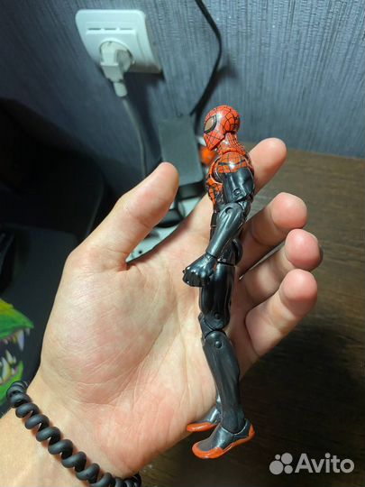 Superior spider man фигурка