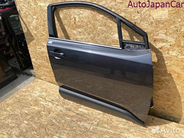 Тойота С-хр Передняя дверь правая