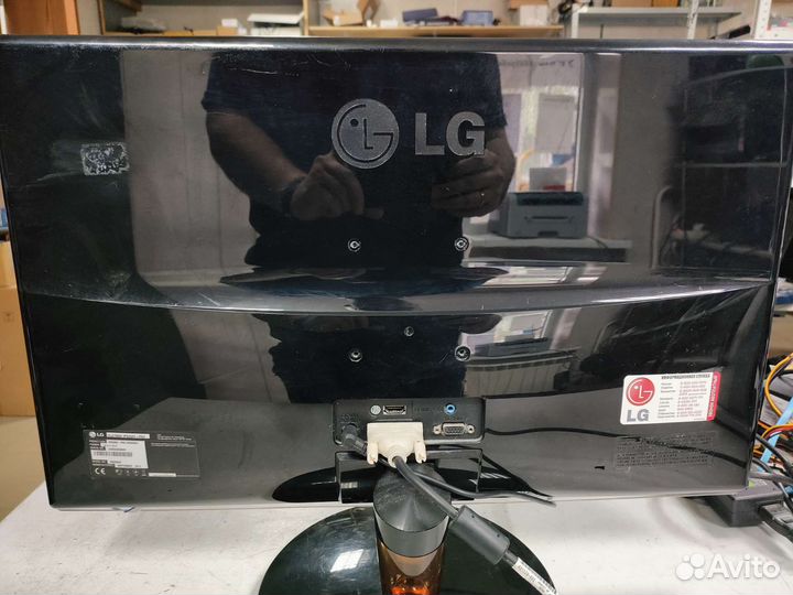 Монитор LG IPS236V