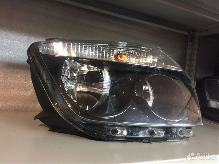 Фара без крепления правая Renault Duster